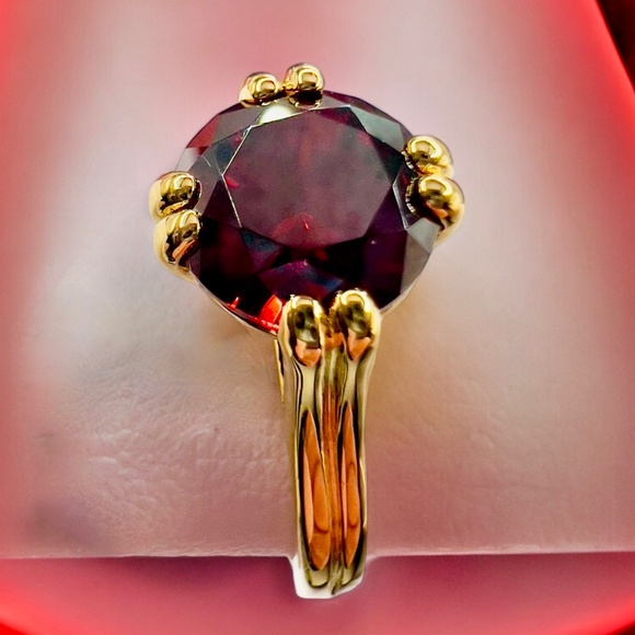 NEW! Red Garnet Ring 3.31 Carats Size 8 Gold over Sterling - Picture 5 of 12